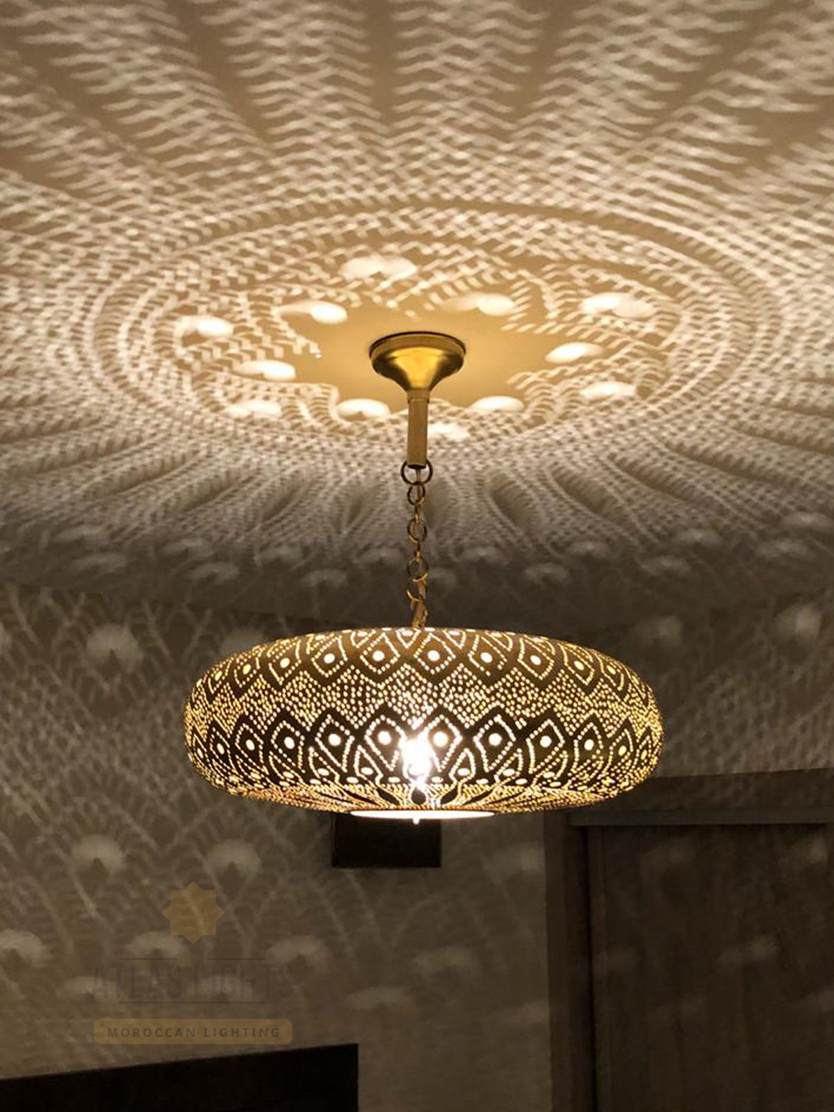 Moroccan chandelier light top
